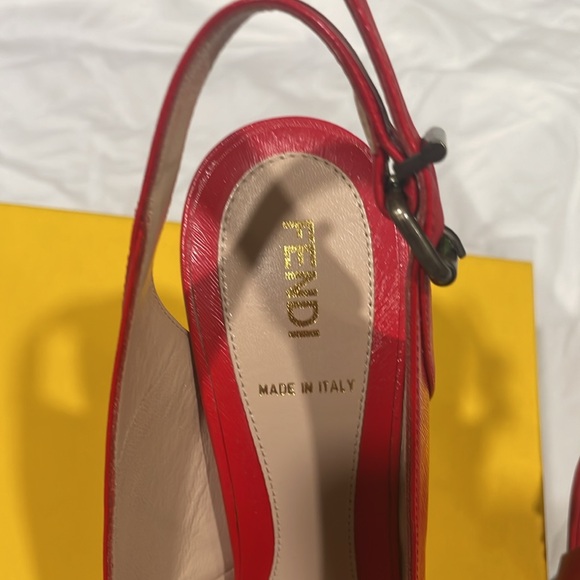 FENDI, EUC, AUTHENTIC 39.5. Perfect condition and gorgeous poppy color. - Picture 4 of 10